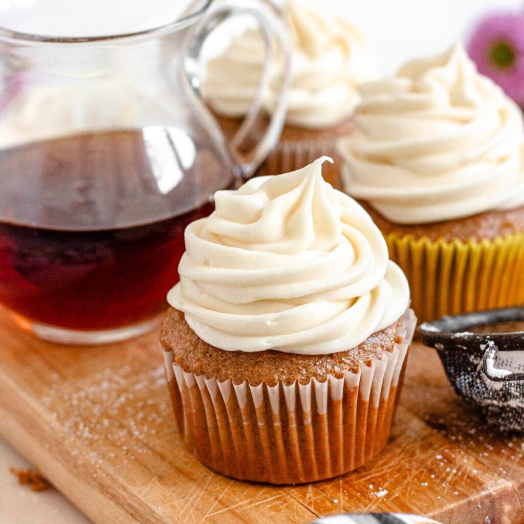 the-best-easy-cream-cheese-frosting-recipe-the-domestic-spoon