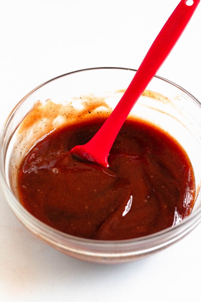 A bowl of perfectly mixed 3 ingredient barbecue sauce.